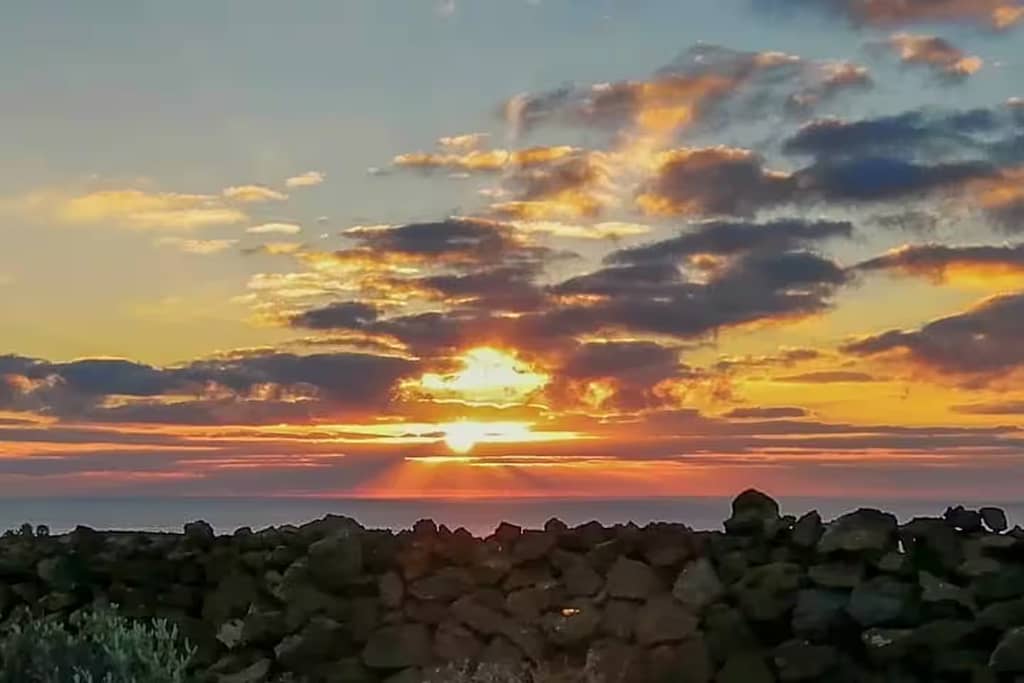may, sunrise, lanzarote, best time to visit, lanzarote, canary islands, best holiday